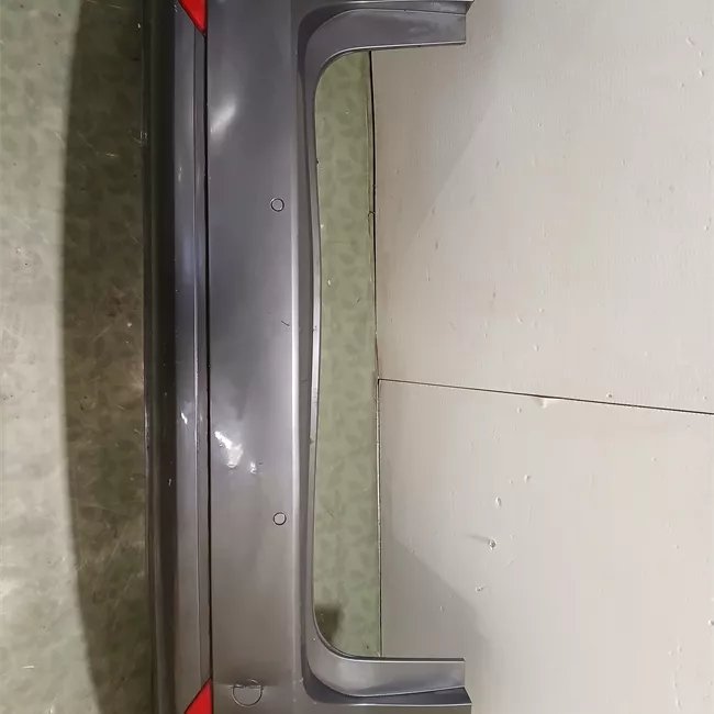 Paraurti posteriore con sensore parcheggio Primer