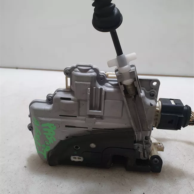 Serratura porta anteriore sinistra con dispositivo Safe