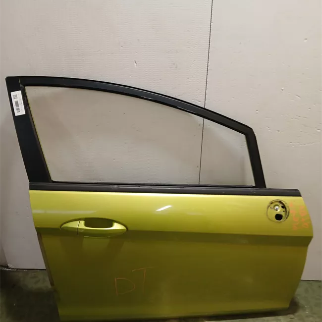 Porta anteriore destra