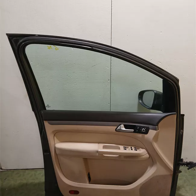 Porta anteriore sinistra