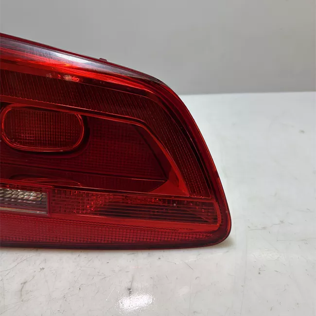 Fanale posteriore parte interno sinistro