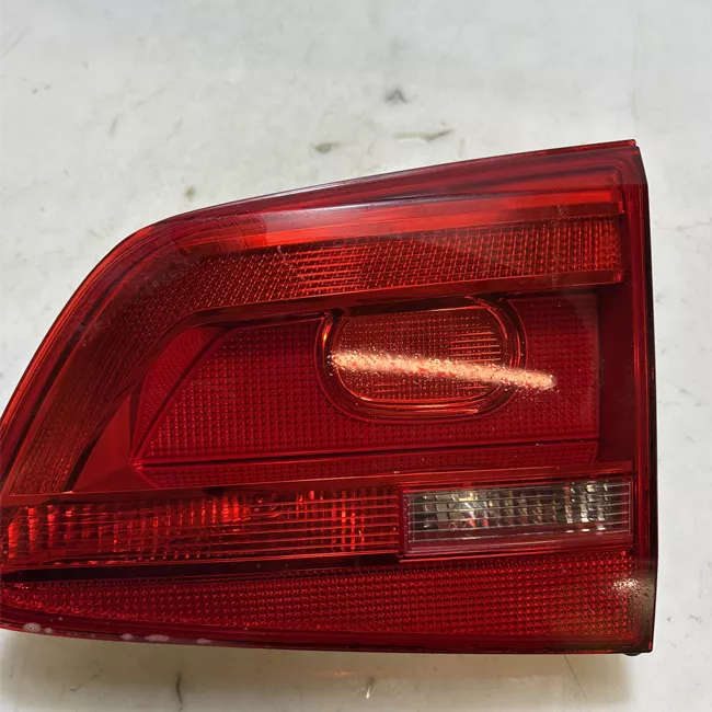 Fanale posteriore parte interno destro