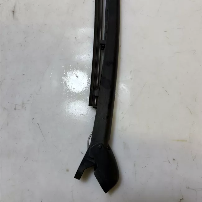 Braccio con spazzola tergilunotto