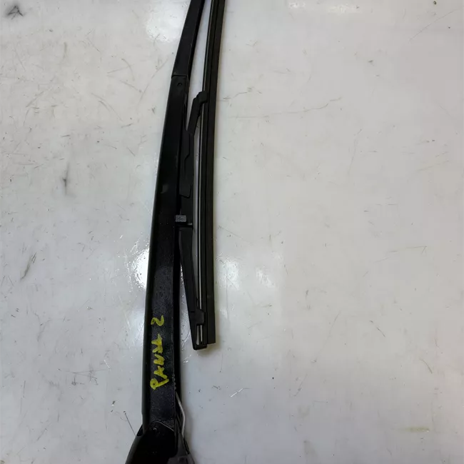 Braccio con spazzola tergilunotto