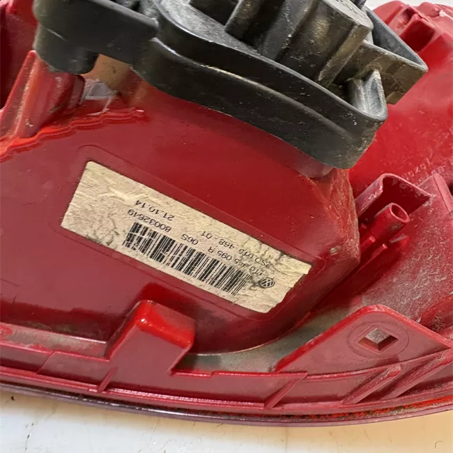 Fanale posteriore parte esterno sinistro