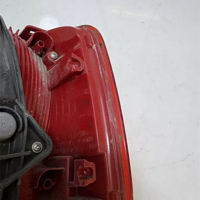 Fanale posteriore parte esterno sinistro