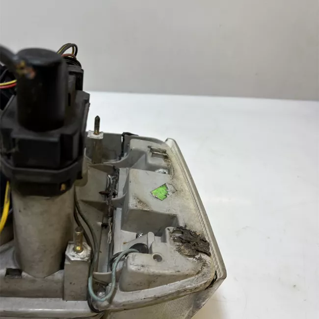 Proiettore destro CARELLO, con correttore fari