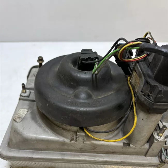 Proiettore destro CARELLO, con correttore fari