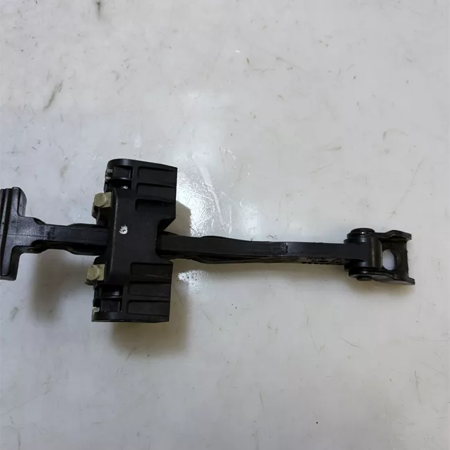 Fermo porta ant. .dx