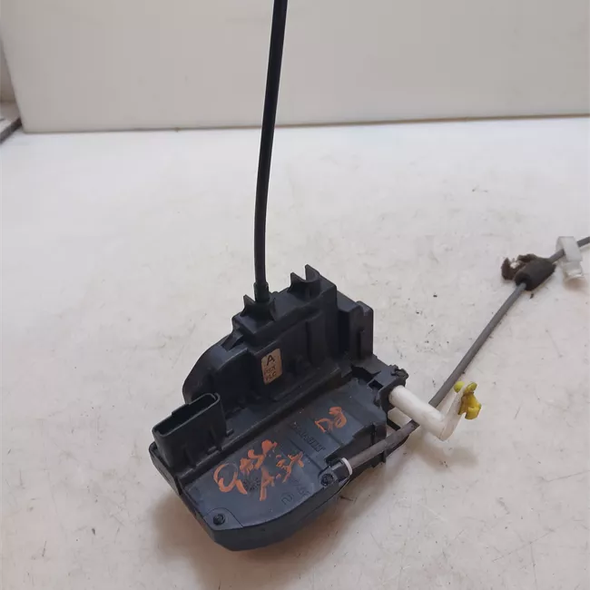 Serratura porta anteriore sinistra