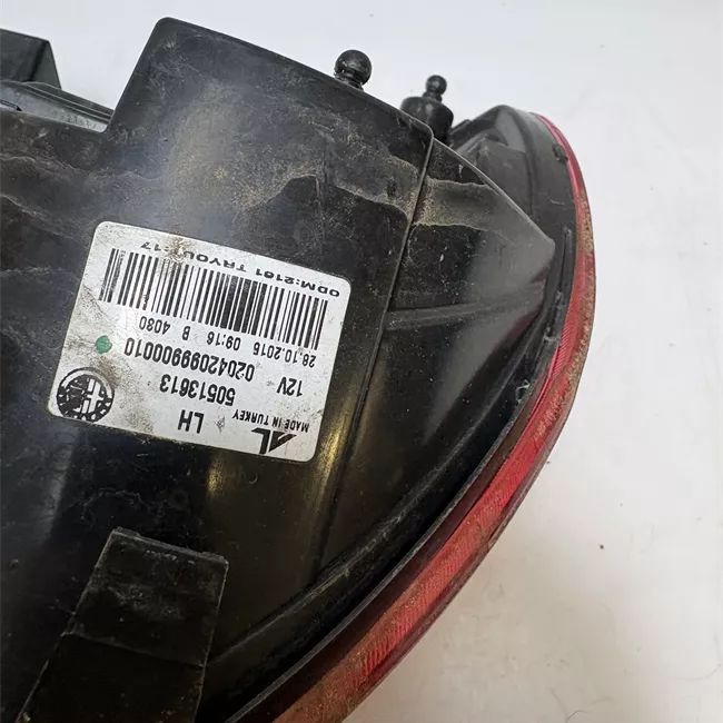 Fanale posteriore parte esterno sinistro