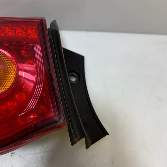 Fanale posteriore parte esterno sinistro