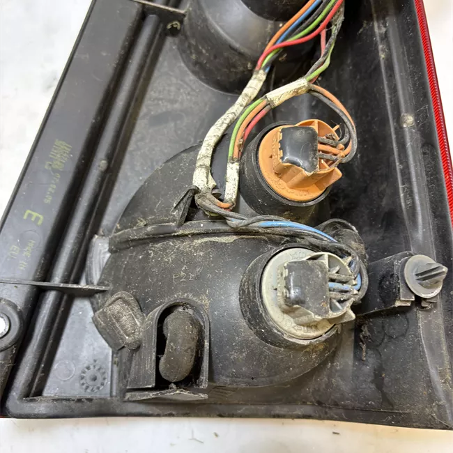 Fanale posteriore sinistro