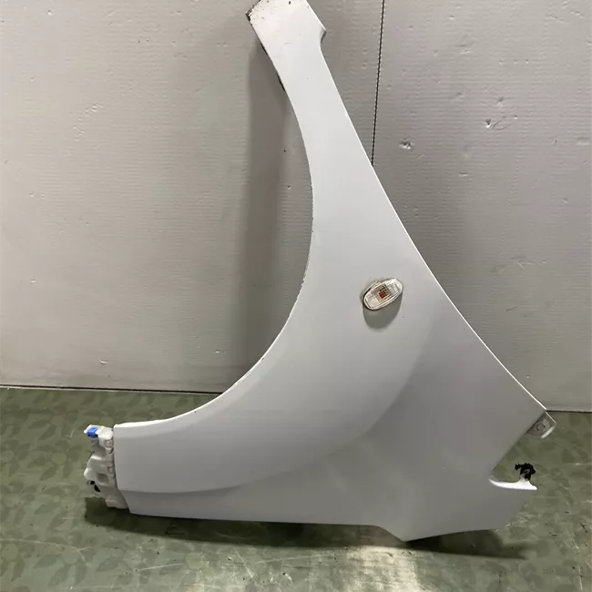 Parafango anteriore destro