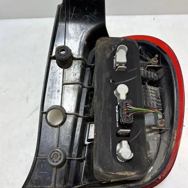 Fanale posteriore sinistro