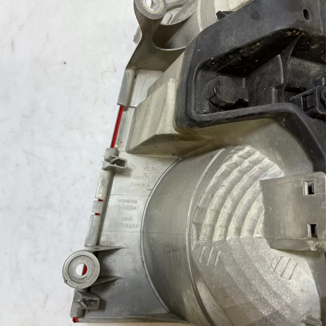 Fanale posteriore sinistro rosso