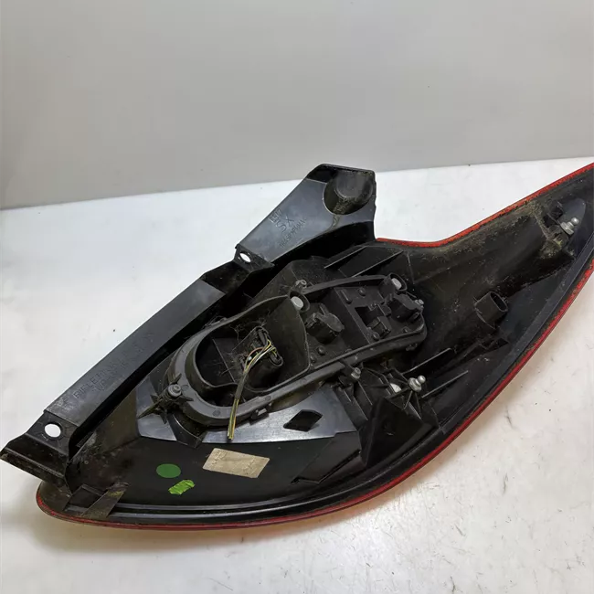 Fanale posteriore sinistro