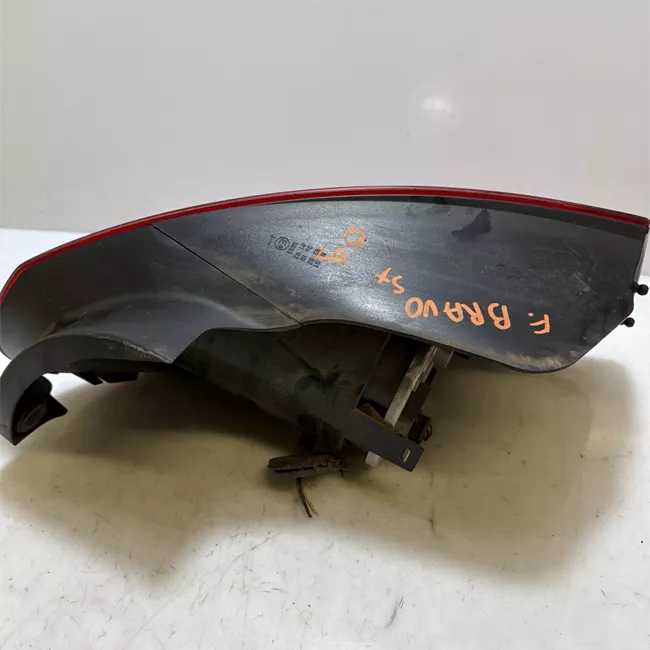 Fanale posteriore sinistro