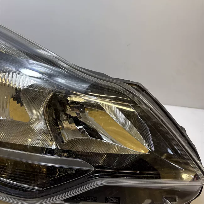 Proiettore destro nero