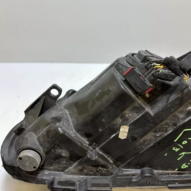 Proiettore destro nero