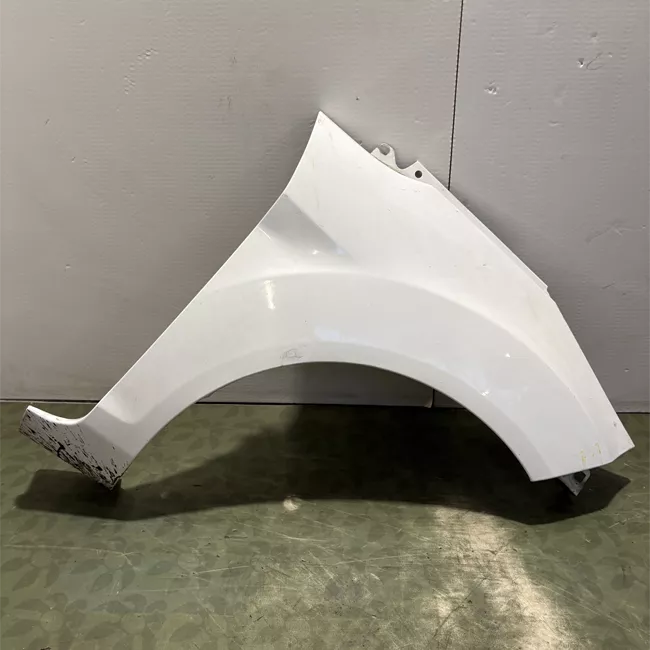 Parafango anteriore destro