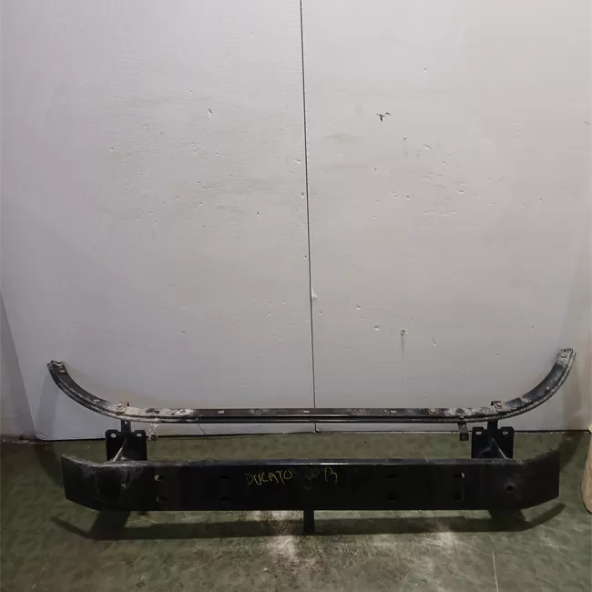 Traversa paraurti anteriore