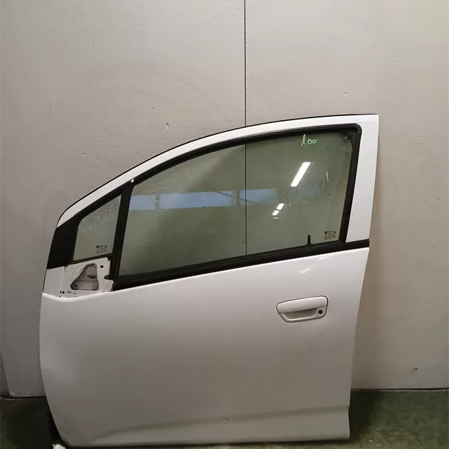 Porta anteriore sinistra