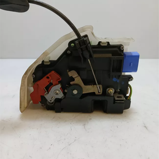 Serratura porta anteriore destra