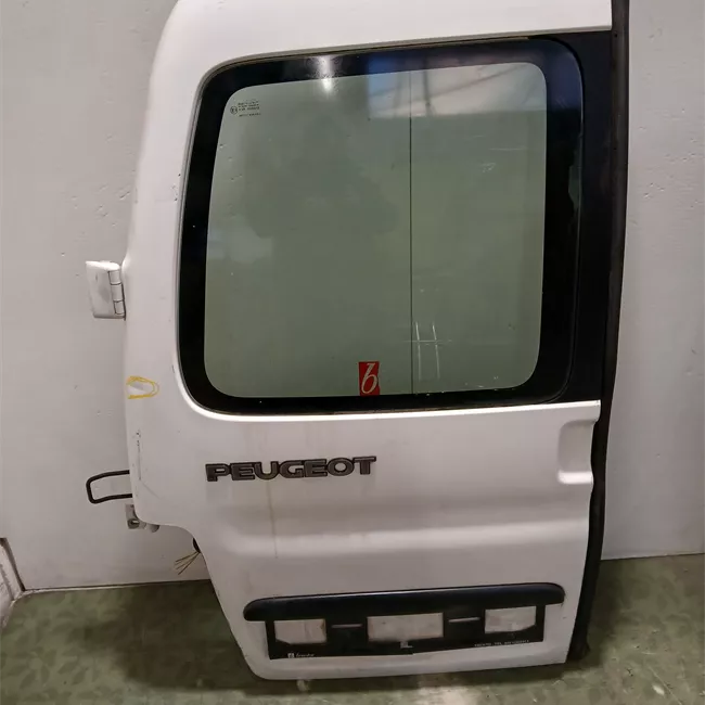 Porta carico posteriore a battente sinistra senza TERGI