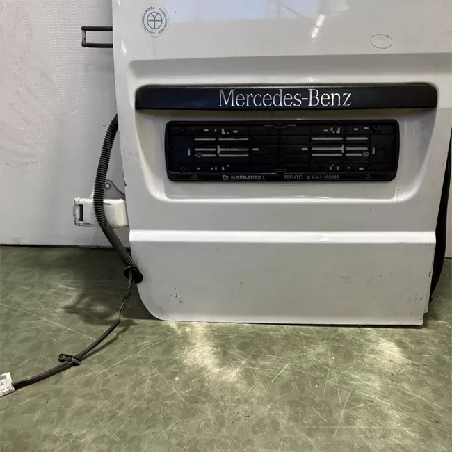 Porta carico posteriore a battente sinistra apert. 180° lamierata