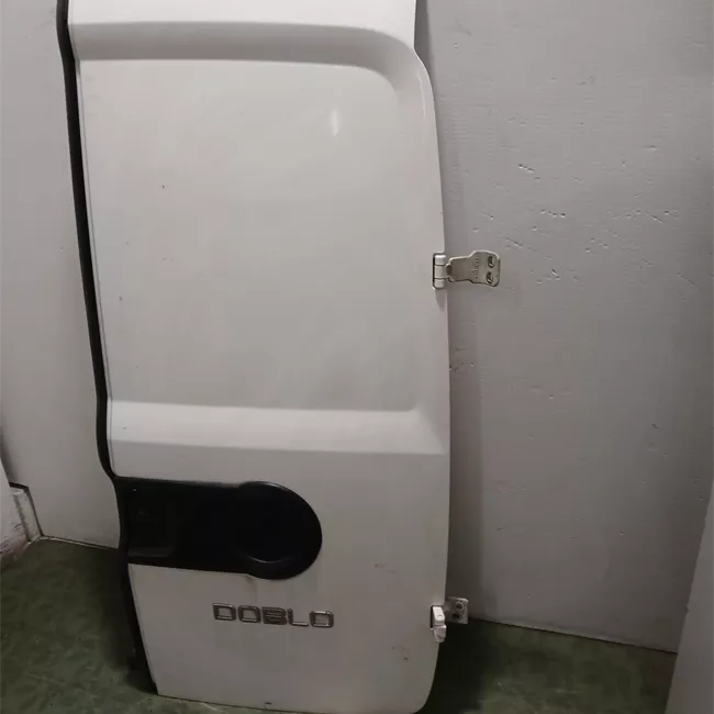 Porta carico posteriore a battente destra Lamierata