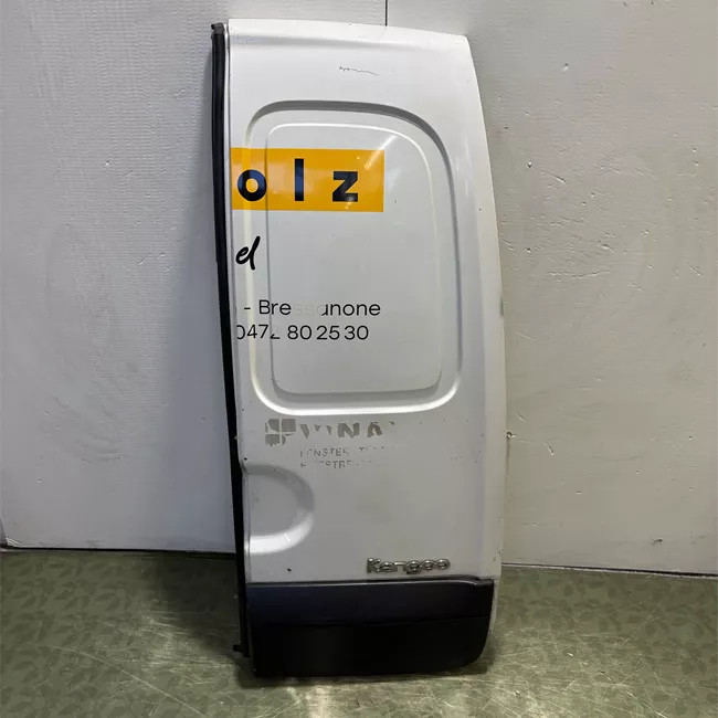 Porta carico posteriore a battente destra