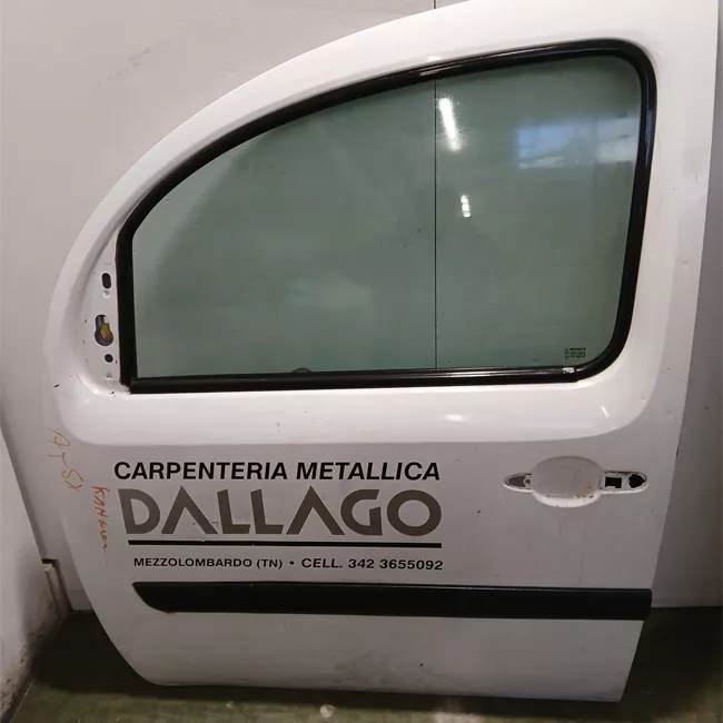 Porta anteriore sinistra