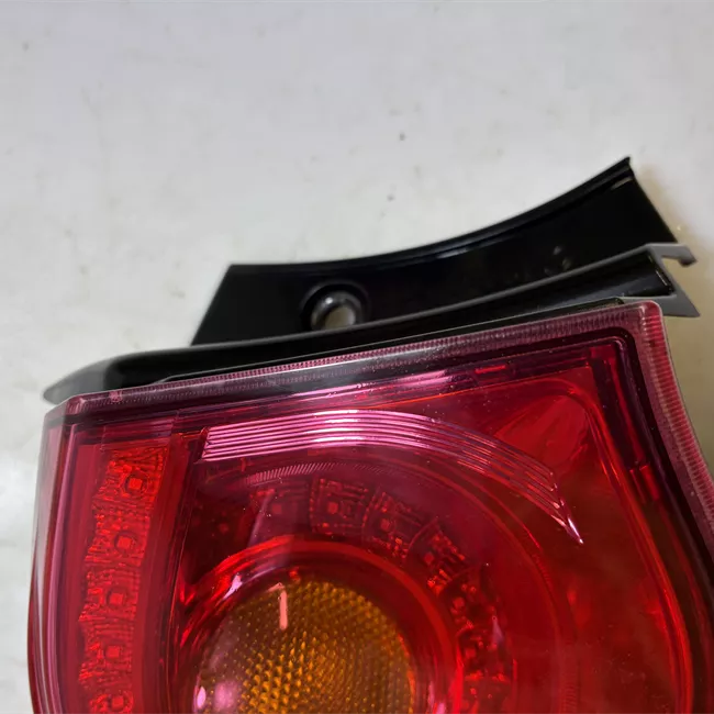 Fanale posteriore parte esterno sinistro