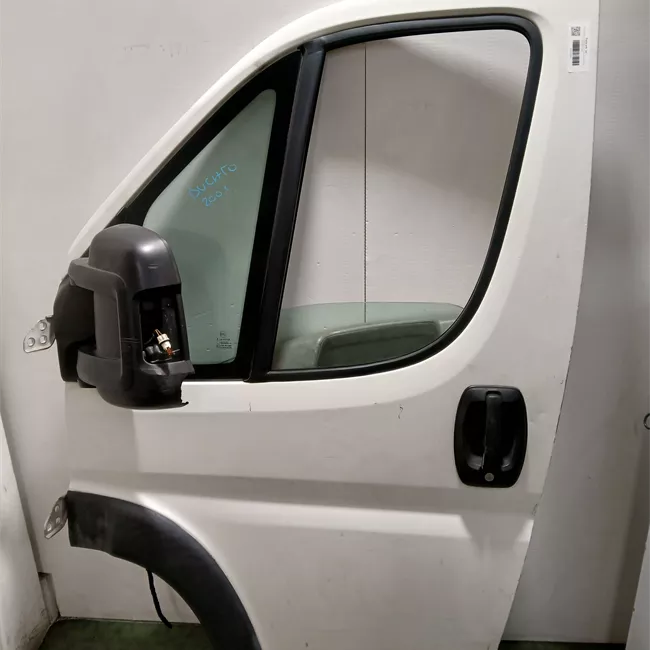 Porta anteriore sinistra