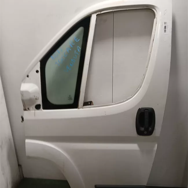 Porta anteriore sinistra