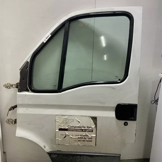 Porta anteriore sinistra