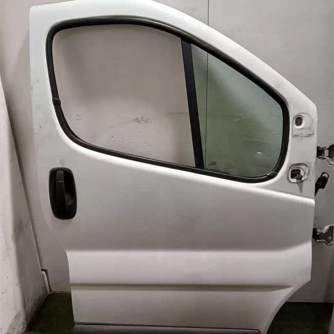 Porta anteriore destra