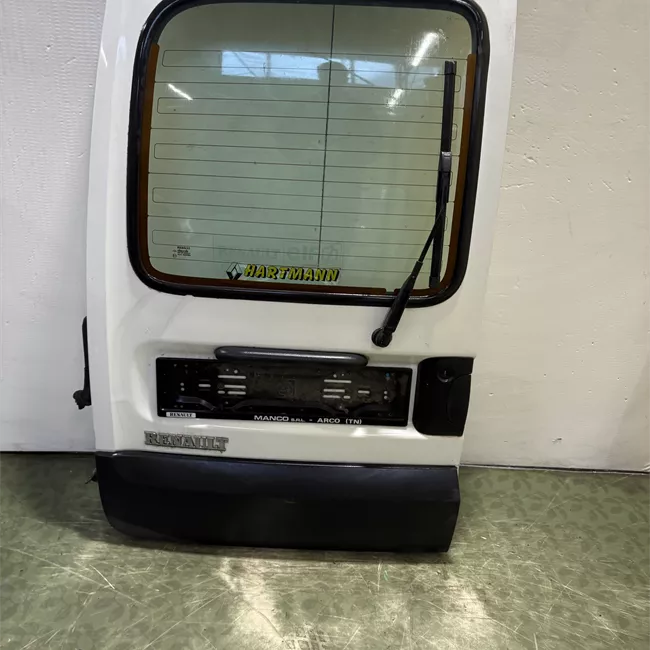 Porta carico posteriore a battente sinistra