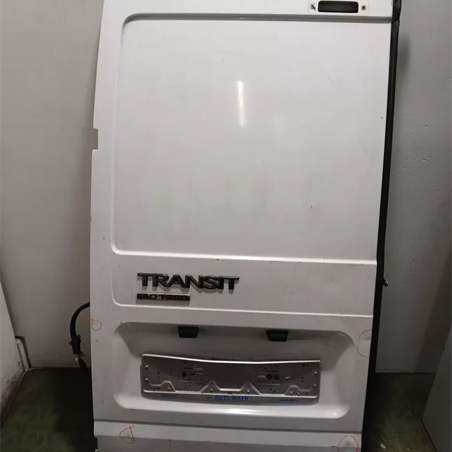 Porta carico posteriore a battente sinistra