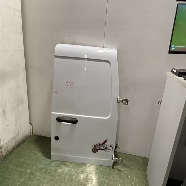 Porta carico posteriore a battente destra braccio riteg 270°