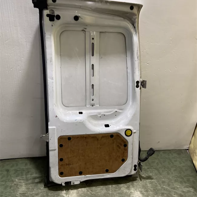 Porta carico posteriore a battente sinistra braccio riteg 270°