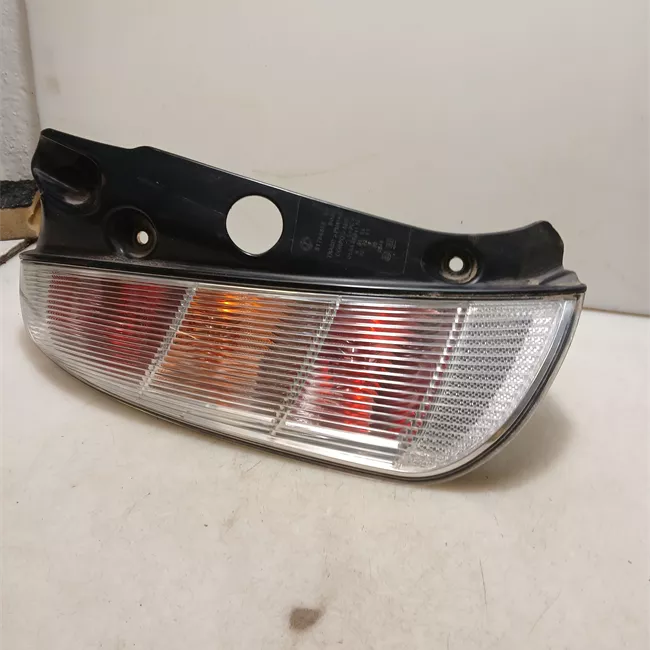 Fanale posteriore sinistro