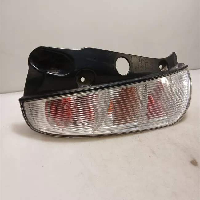 Fanale posteriore sinistro