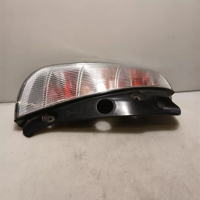 Fanale posteriore sinistro