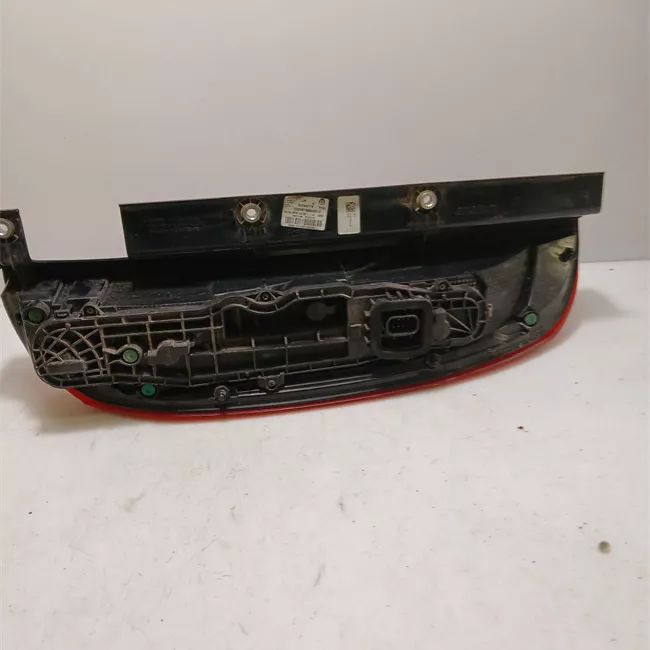 Fanale posteriore sinistro portello posteriore