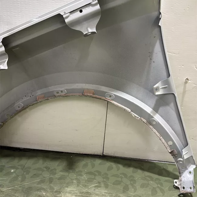 Parafango anteriore destro