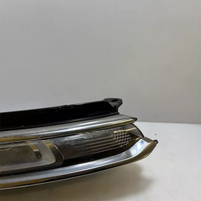 Fanalino anteriore destro