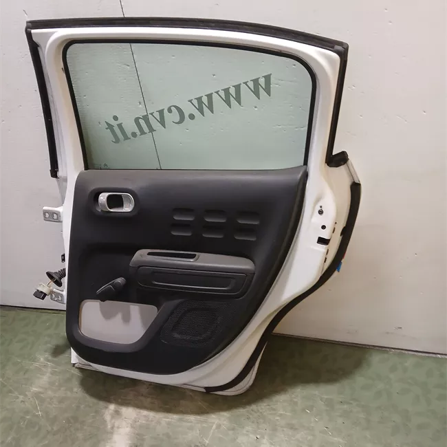 Porta posteriore destra