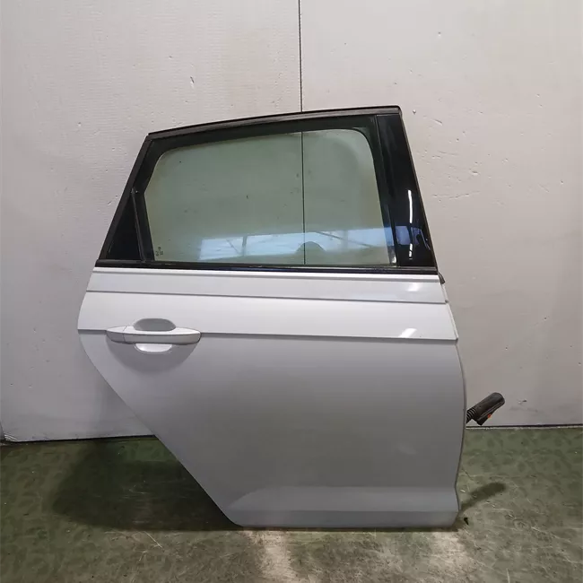 Porta posteriore destra con metà cerniere